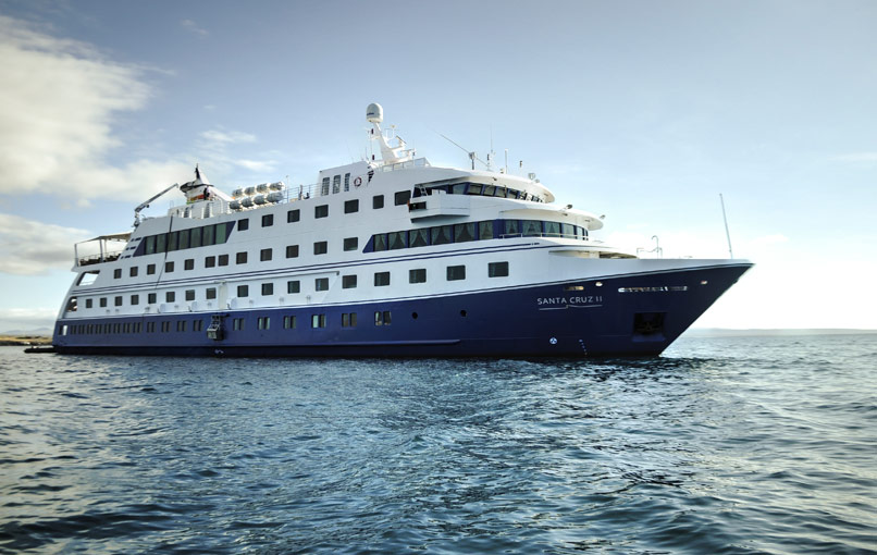 Santa Cruz II Cruise Ship